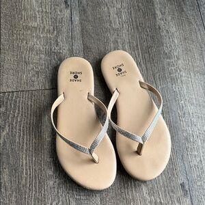 Shade & Shore Women's Nude Flip Flop Sandals with Silver Sparkle Straps